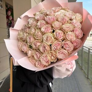 Букет из 51 розовых роз