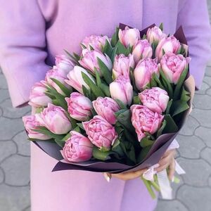 25 лавандовых пионовидных тюльпанов