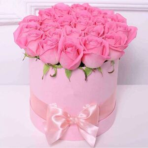 Букет Розовые розы в шляпной коробке